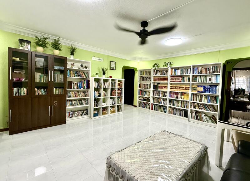 718 Bedok Reservoir Road, 718 Bedok Reservoir Road, 3 Bedrooms, 1,119 sqft, HDB Flat For Sale, by Sitimas Senin, 60052848 - Study - PropertyGuru.com.sg