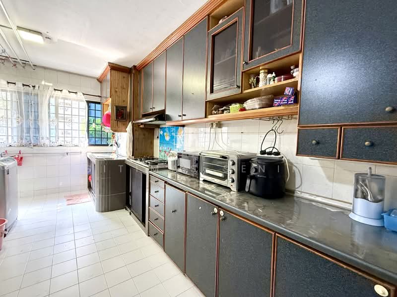 718 Bedok Reservoir Road, 718 Bedok Reservoir Road, 3 Bedrooms, 1,119 sqft, HDB Flat For Sale, by Sitimas Senin, 60052848 - Kitchen - PropertyGuru.com.sg