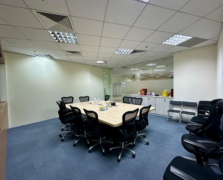 SOMERSET MRT | Nicely Fitted Office | Good Natural Light |, Somerset MRT, 2,020 sqft, Office For Rent, by Amy Aw 胡嘉薇, 60052885 - CommercialGuru.com.sg
