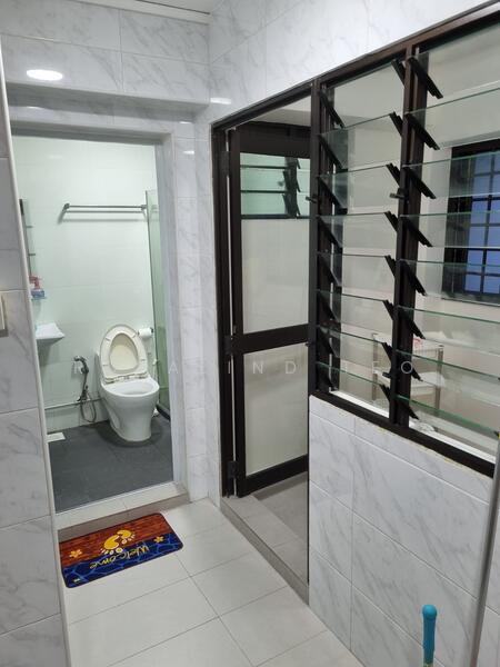 730 Tampines Street 71, 730 Tampines Street 71, 3 Bedrooms, 1,109 sqft, HDB Flat For Rent, by Rosalind Teo, 60052971 - Bathroom - PropertyGuru.com.sg