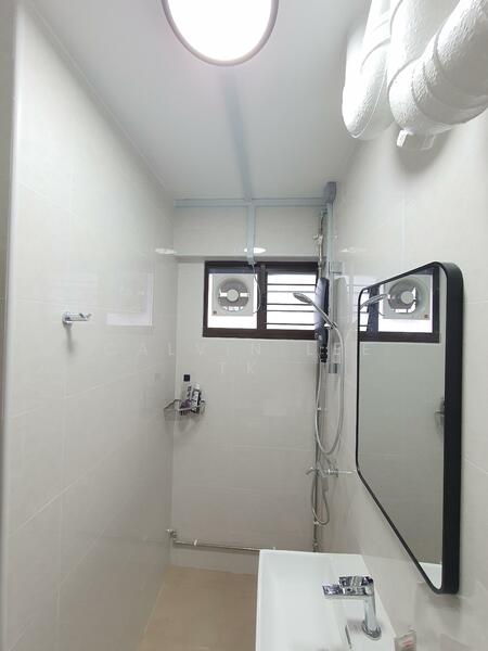 118 Pasir Ris Street 11, 118 Pasir Ris Street 11, 3 Bedrooms, 1,215 sqft, HDB Flat For Rent, by Calvin Lee TK, 60053194 - Bathroom - PropertyGuru.com.sg