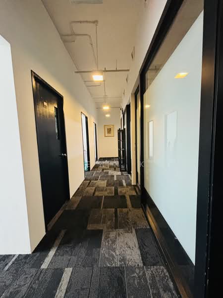 Wcega Tower, 21 Bukit Batok Crescent, 106 sqft, Light Industrial (B1) For Rent, by Jenn K, 60053196 - CommercialGuru.com.sg