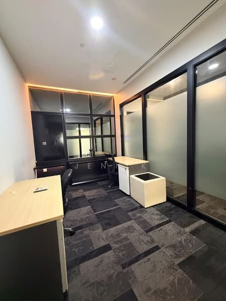 Wcega Tower, 21 Bukit Batok Crescent, 106 sqft, Light Industrial (B1) For Rent, by Jenn K, 60053196 - CommercialGuru.com.sg