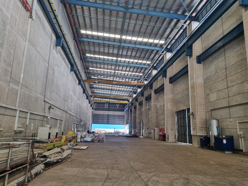 Changi Landed Factory for Food Storage Carpentry Metal Car Repair / Spray B2 地面层重工业工业单独有地空间宽敞, , 20,500 sqft, Factory / Workshop (B2) For Sale, by Cheryl Lee, 60053264 - CommercialGuru.com.sg