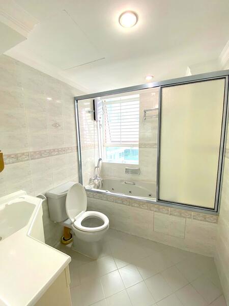 336 River Valley, 336 River Valley Road, 2 Bedrooms, 1,539 sqft, Apartment For Rent, by Xavier Aw (欧伟廷), 60053385 - Bathroom - PropertyGuru.com.sg