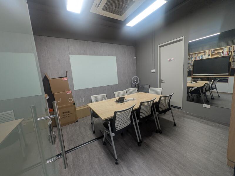 CT Hub, 2 Kallang Avenue, 1,905 sqft, Light Industrial (B1) For Sale, by Johnny Seah, 60053458 - Study - CommercialGuru.com.sg