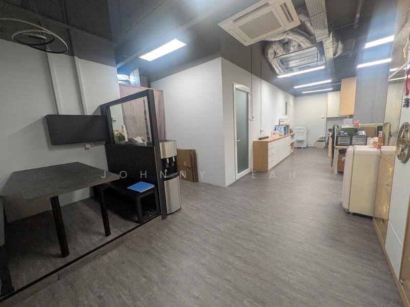 CT Hub, 2 Kallang Avenue, 1,905 sqft, Light Industrial (B1) For Sale, by Johnny Seah, 60053458 - Kitchen - CommercialGuru.com.sg