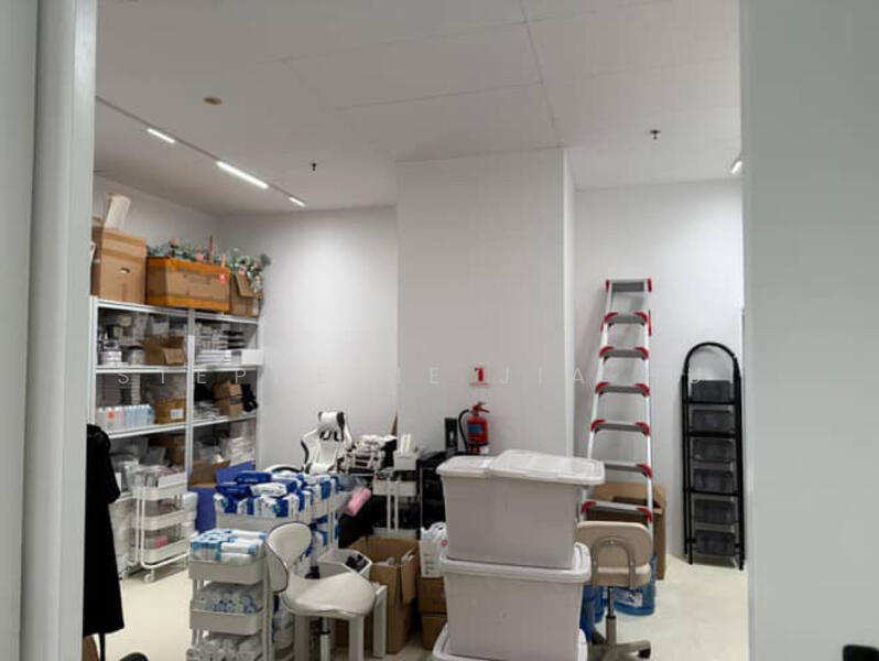 West Park BizCentral, 20 Pioneer Crescent, 4,726 sqft, Factory / Workshop (B2) For Rent, by Stephenie Jia Hui, 60053564 - Study - CommercialGuru.com.sg