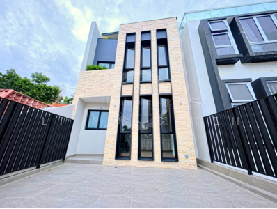 For Sale - ❤️ DEALMAKERS ✨ D15 | BRAND NEW 3.5 STOREYS TERRACE WITH ATTIC. SPACIOUS! CALL LI RONG 8511 1005