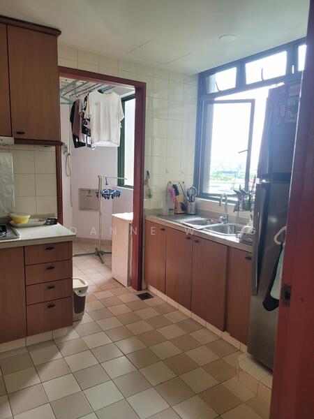 Summerdale, 8 Boon Lay Drive, Room Rental, 200 sqft, Condominium For Rent, by Joanne Wang, 60053646 - Kitchen - PropertyGuru.com.sg
