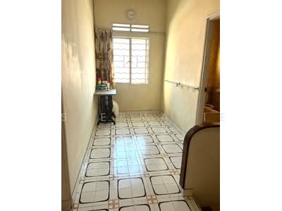 For Sale - 2 storey charming house 1km to Tao Nan