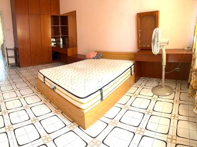 For Sale - 2 storey charming house 1km to Tao Nan