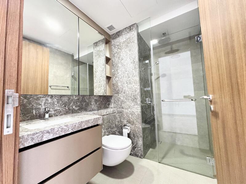 Stirling Residences, 25 Stirling Road, 2 Bedrooms, 635 sqft, Condominium For Rent, by Raymond Koh, 60053753 - Bathroom - PropertyGuru.com.sg