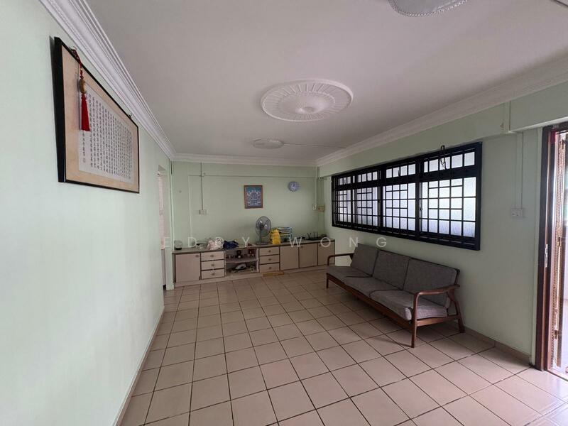 312 Yishun Ring Road, 312 Yishun Ring Road, 2 Bedrooms, 904 sqft, HDB Flat For Rent, by Eddy Wong, 60053928 - Living Room - PropertyGuru.com.sg