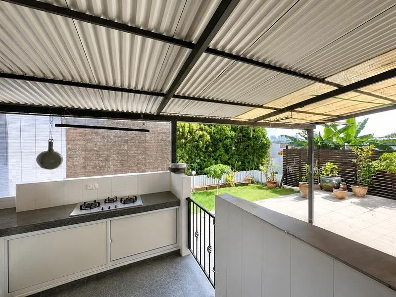 ⭐️ATTRACTIVE $PSF! WIDE FRONTAGE REGULAR PLOT SEMI-D @ NAMLY PRECINCT! 1 KM TO NYPS!⭐️, Namly Drive Shamrock Park Grove Avenue Garden Rise Ming Teck Sixth Avenue Jalan Haji Alias Coronation Lim Tai See Allamanda Ampang Siantan Duchess Lantana Lasia Maple Oak Cypress Redwood Elm Fir Lemon Lily Lotus Holland Henry Sinai Moonbeam Jelita, Tanglin / Holland / Bukit Timah, 3 Bedrooms, 3,000 sqft, Semi-Detached House For Sale, by Damian Tan 陈係赈, 60054118 - PropertyGuru.com.sg