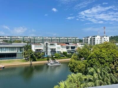 For Rent - Paradise Island