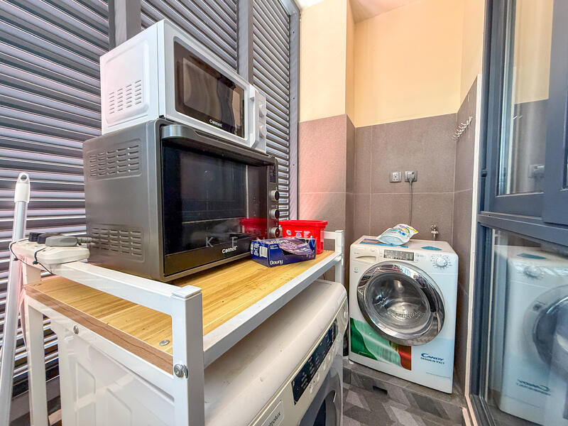 For Rent - Heeton Park