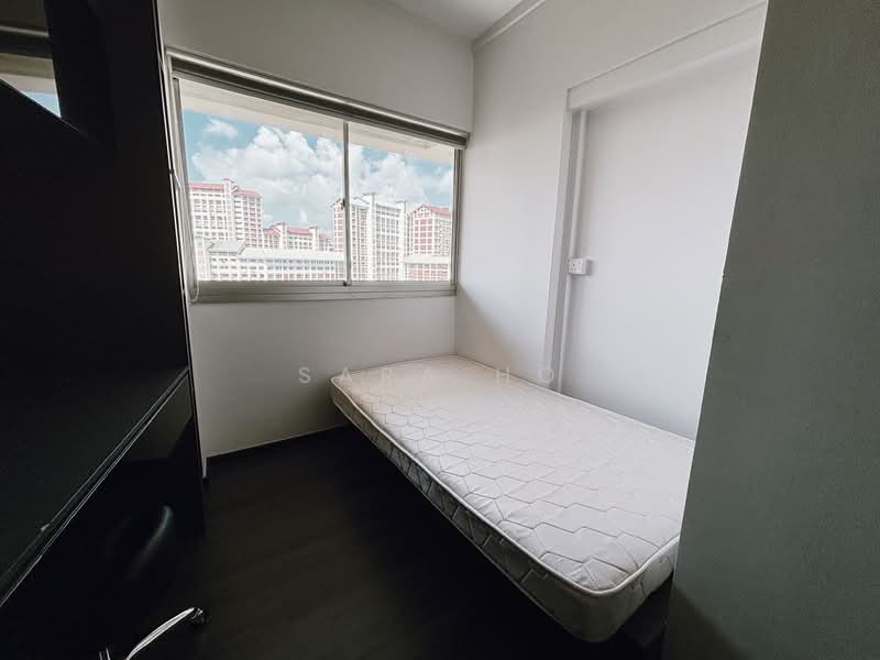 261 Bishan Street 22, 261 Bishan Street 22, Room Rental, 150 sqft, HDB Flat For Rent, by Sara Ho, 60054365 - Bedroom - PropertyGuru.com.sg