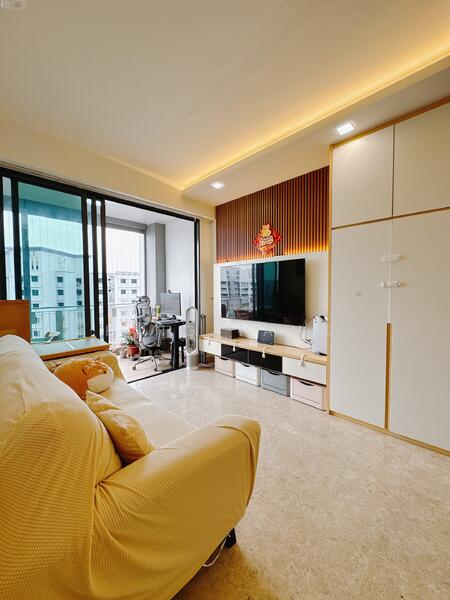 The Luxurie, 11 Compassvale Road, 2 Bedrooms, 883 sqft, Condominium For Sale, by King Tang, 60054624 - Living Room - PropertyGuru.com.sg