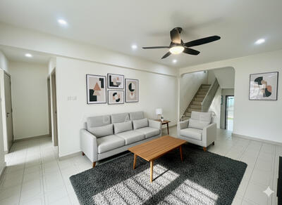 For Sale - 312 Hougang Avenue 5