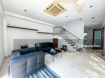 For Sale - DISTRICT 15 - FREEHOLD DETACHED HOME!