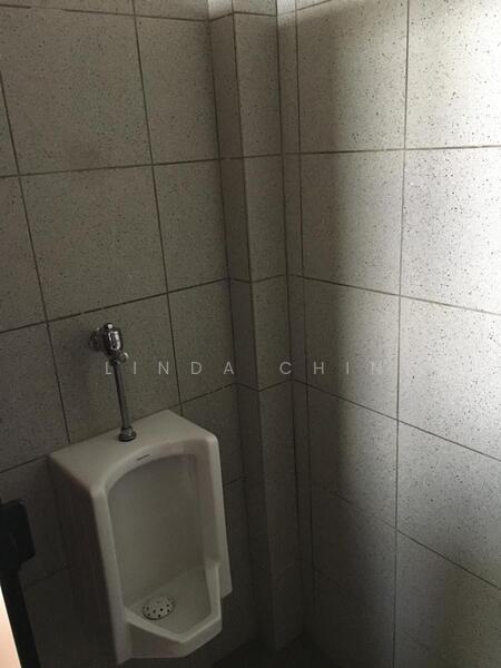CSI Distribution Centre, 2 Kim Chuan Drive, 1,819 sqft, Factory / Workshop (B2) For Rent, by Linda Chin, 60055521 - Bathroom - CommercialGuru.com.sg