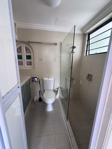 Pine Grove, 1F Pine Grove, Room Rental, 180 sqft, Condominium For Rent, by Jeron Lee, 60056295 - Bathroom - PropertyGuru.com.sg