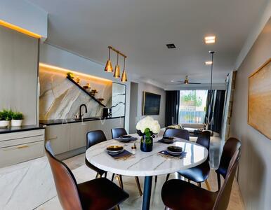 For Sale - The Quartz