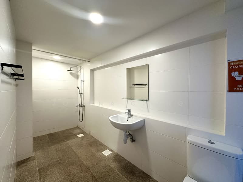 Windsor Park Estate, Windsor Park Road, Room Rental, 800 sqft, Bungalow House For Rent, by Joanna Chung, 60057630 - Bathroom - PropertyGuru.com.sg