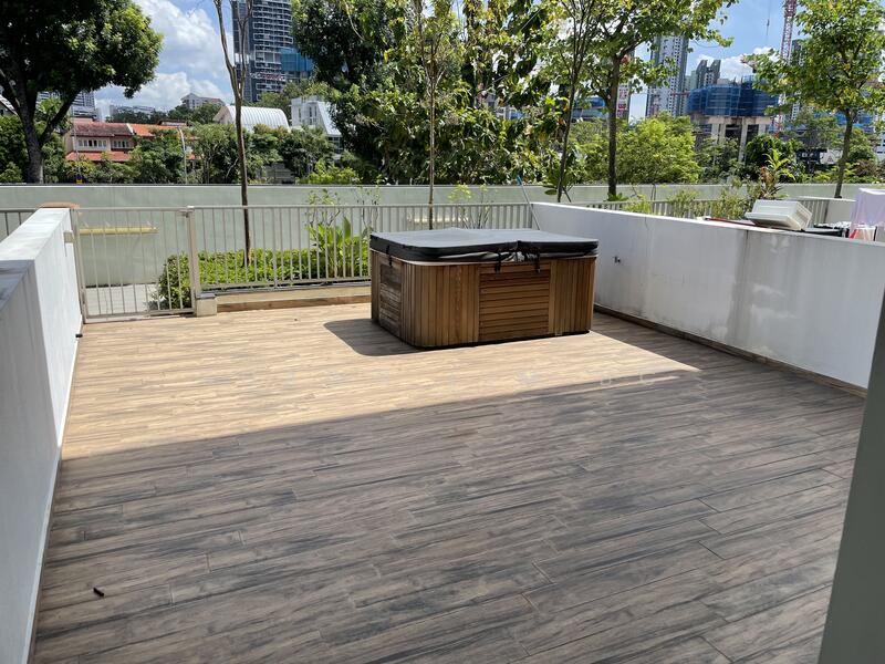 Spacious Patio