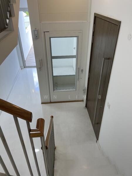 Private Lift