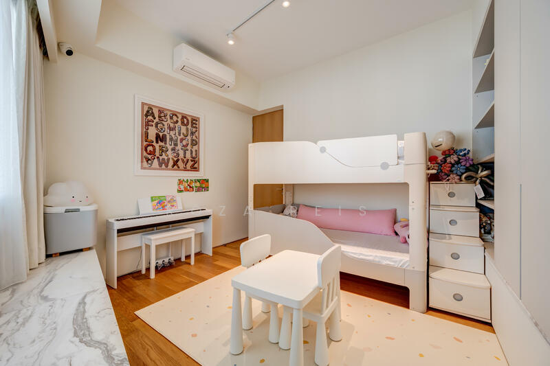 2nd Bedroom