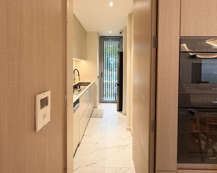 Enclosed | Hidden Wet Kitchen