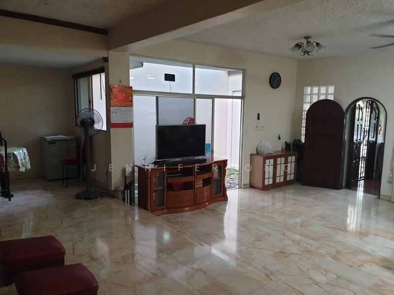 For Sale - Low$, 2 Sty Semi-D/Bungalow, 14m Wide Frontage, Face Greenery, MRT Beauty World/Upp Bt Timah