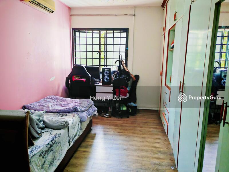 For Sale - 661 Hougang Avenue 4
