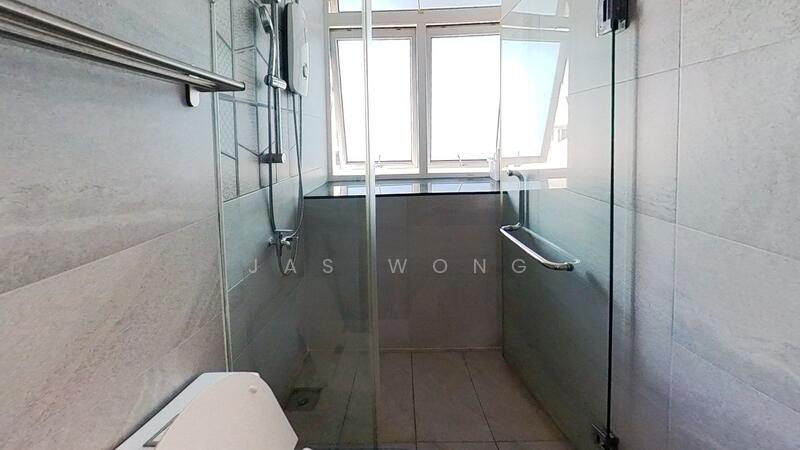 Sunshine Regency Apartment For Sale at S$ 1,650,000 | PropertyGuru Singapore - Bathroom