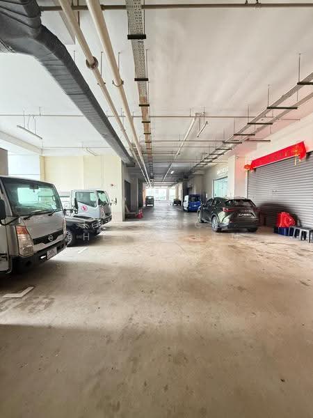 Tradehub 21, 8 Boon Lay Way, Boon Lay / Jurong / Tuas, 1,485 sqft, Light Industrial (B1) For Rent, by Florence Zheng Zhen, 60058976 - Car Park - CommercialGuru.com.sg