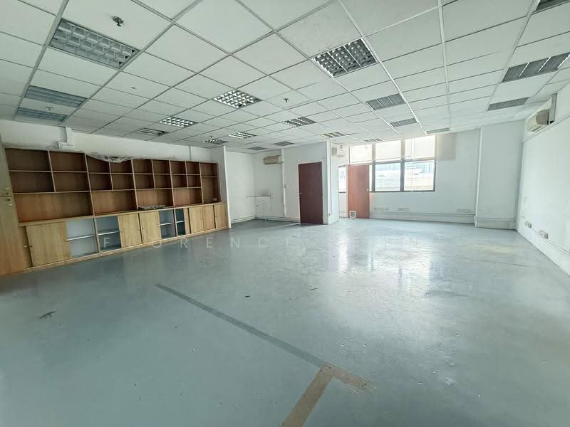 Tradehub 21, 8 Boon Lay Way, Boon Lay / Jurong / Tuas, 1,485 sqft, Light Industrial (B1) For Rent, by Florence Zheng Zhen, 60058976 - CommercialGuru.com.sg