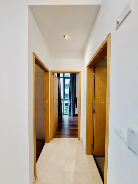 The Glades, 10 Bedok Rise, 2 Bedrooms, 581 sqft, Condominium For Rent, by Patricia Koh, 60059284 - Hallway - PropertyGuru.com.sg