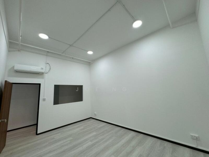 Woodlands 11, 11 Woodlands Close, 350 sqft, Light Industrial (B1) For Rent, by Joe Ng, 60059643 - CommercialGuru.com.sg