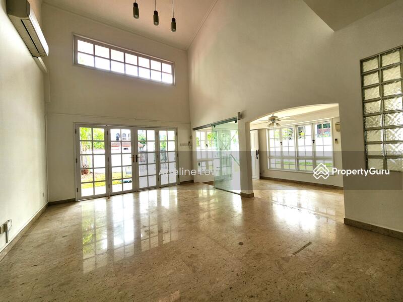 Double Volumn Living Room