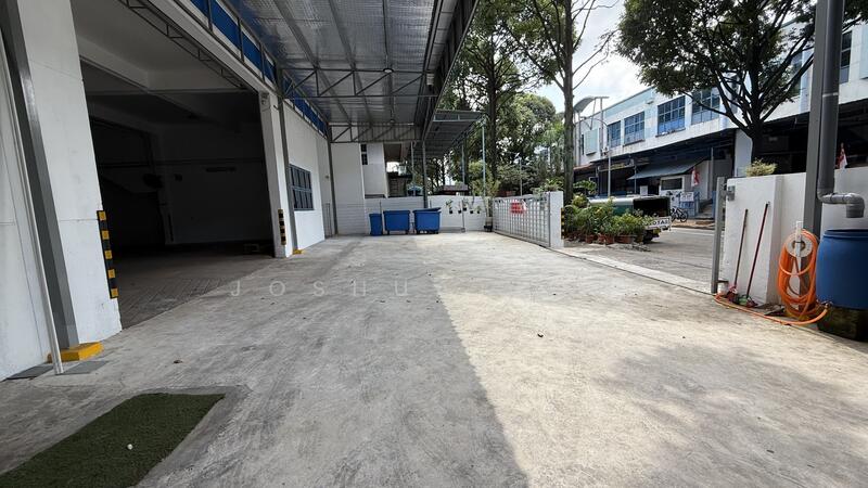 Tuas View Ground Floor Workshop Warehouse, Boon Lay / Jurong / Tuas, 9,000 sqft, Factory / Workshop (B2) For Rent, by Joshua Goh, 60059774 - Spacious Front Porch & Loading Area - CommercialGuru.com.sg