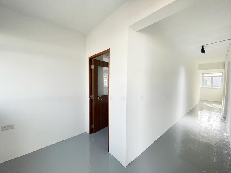 Balestier Hill Shopping Centre, 1 Thomson Road, Newton / Novena, 100 sqft, Office For Rent, by Yeo Yong Peng, 60059883 - Hallway - CommercialGuru.com.sg