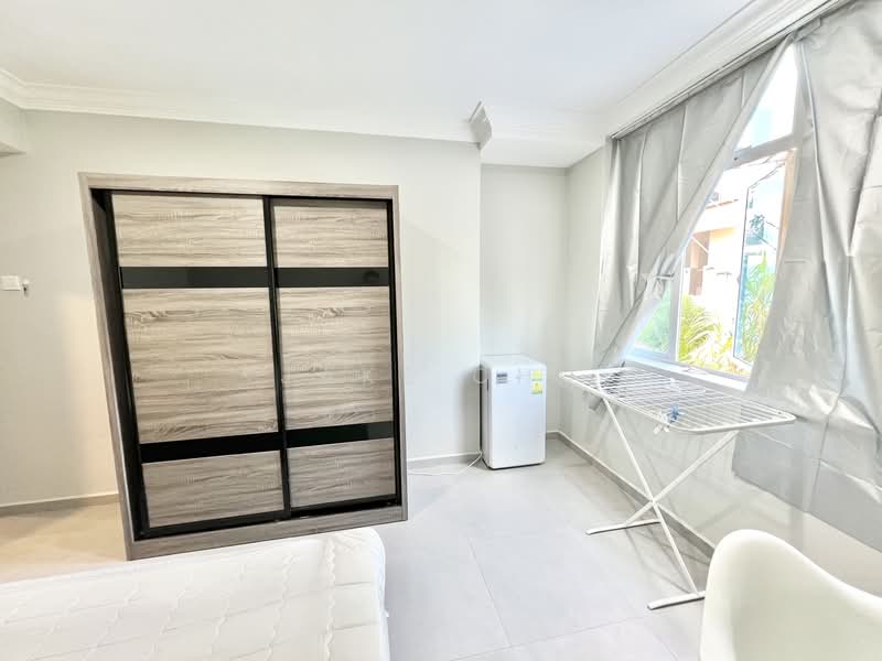 Lorong 36 Geylang, Lorong 36 Geylang, Room Rental, 150 sqft, Corner Terrace For Rent, by Jake Chu, 60059918 - Bedroom - PropertyGuru.com.sg