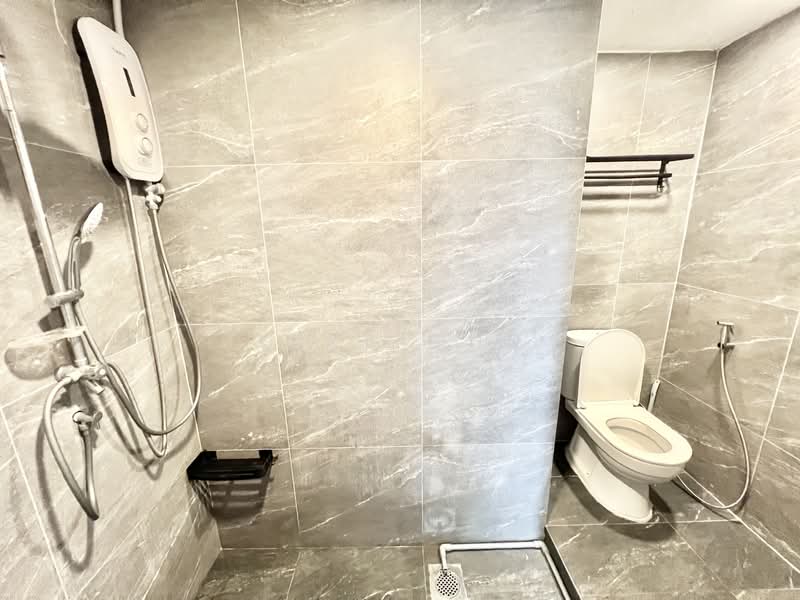 Lorong 36 Geylang, Lorong 36 Geylang, Room Rental, 150 sqft, Corner Terrace For Rent, by Jake Chu, 60059918 - Bathroom - PropertyGuru.com.sg