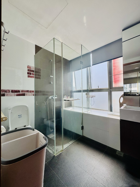 The Parc Condominium, 3 West Coast Walk, Buona Vista / West Coast / Clementi New Town, 2 Bedrooms, 980 sqft, Condominium For Rent, by Lynn Ong, 60059921 - Bathroom - PropertyGuru.com.sg