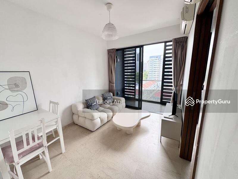 Spacious living and dining area