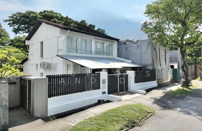 For Sale - Wide Frontage Charming 2 Storey Semi-D within 1km to Raffles Girls Pri @ Greenwood