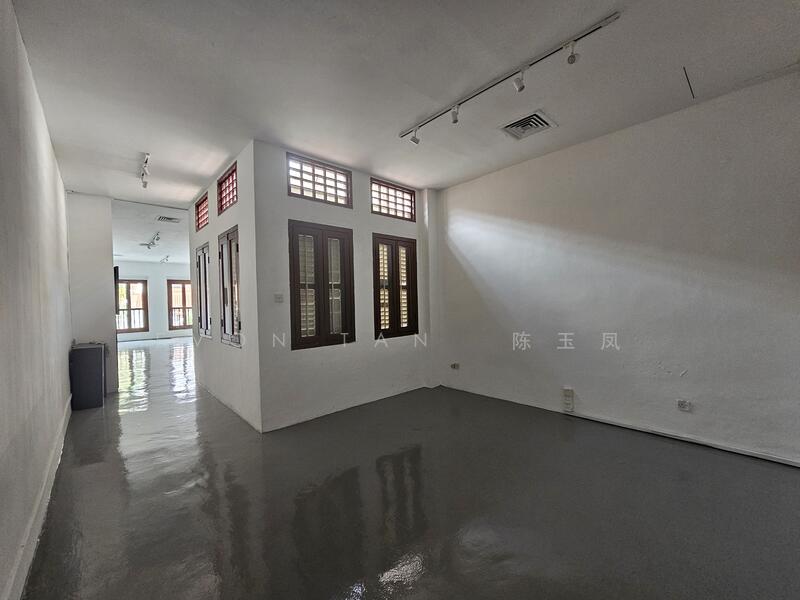 ✨ Shophouse Office 2 Min Walk Maxwell MRT | Level 2 Walkup, Neil Road | Craig Road | Duxton Road, 919 sqft, Office For Rent, by Evon Tan 陈玉凤, 60060137 - CommercialGuru.com.sg