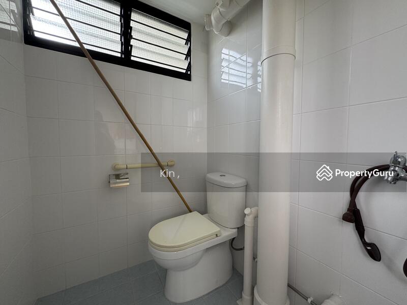 Common bathroom (done HIP)